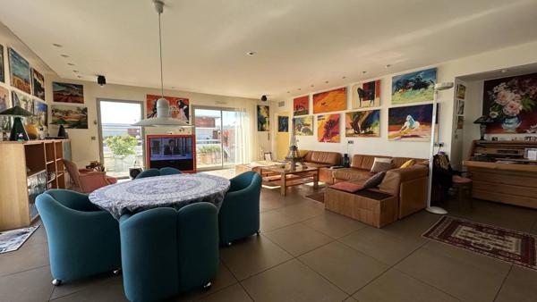 VILLA SUR LES TOITS À LA MÉDIATHÈQUE