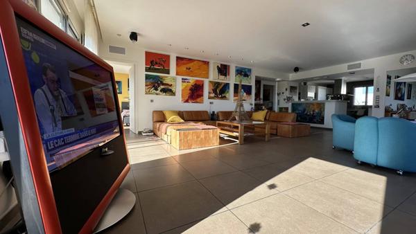 VILLA SUR LES TOITS À LA MÉDIATHÈQUE