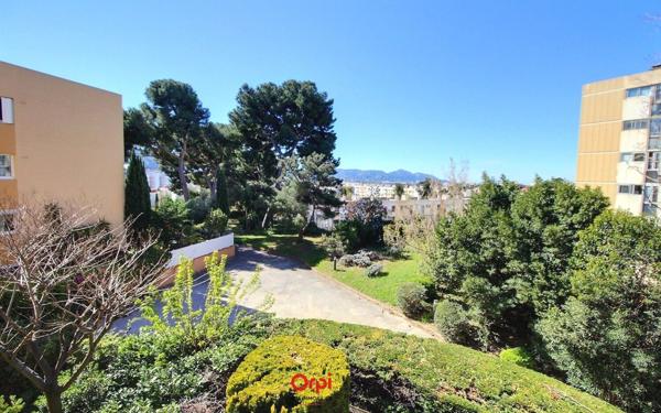 Appartement à vendre    3 pièces • 70,53 m2 Marseille 11