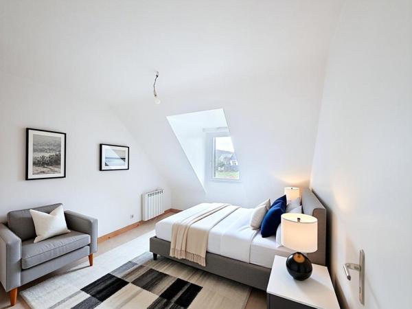 LOCHRIST :  Maison familiale au calme avec grand jardin