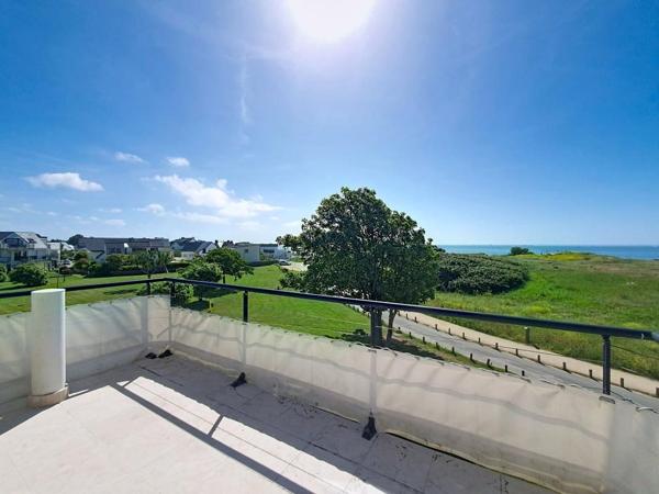 LARMOR-PLAGE : Exceptionnel appartement au dernier étage avec vue mer