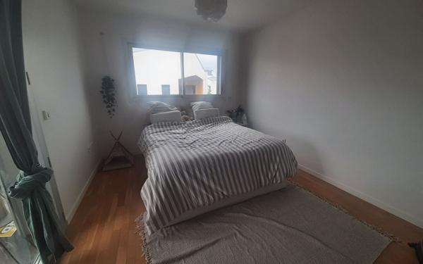 Appartement à vendre    2 pièces • 49 m2 Bordeaux