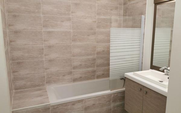 Appartement à vendre    2 pièces • 49 m2 Bordeaux