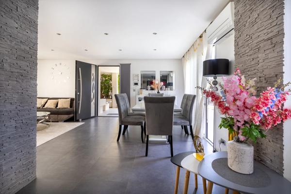 Maison
         5 pièces
        - 170 m² Exclusivité 399 000 € *