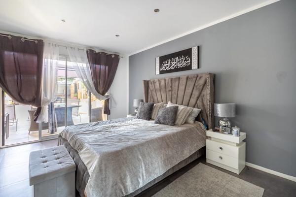 Maison
         5 pièces
        - 170 m² Exclusivité 399 000 € *