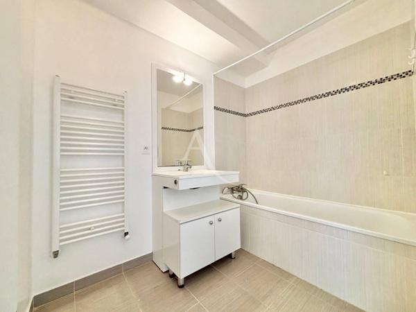 Appartement Pontault Combault 3 pièce(s) 56.1 m2