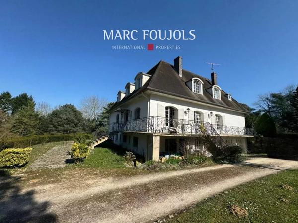 Grande Maison Familiale sur Plus de 2 Hectares avec Étang et Dépendance
