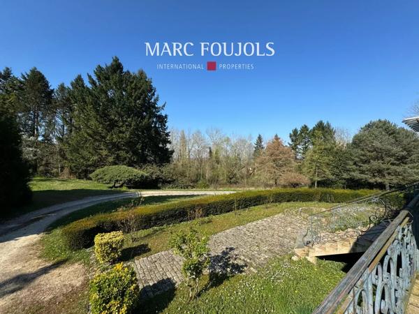 Grande Maison Familiale sur Plus de 2 Hectares avec Étang et Dépendance