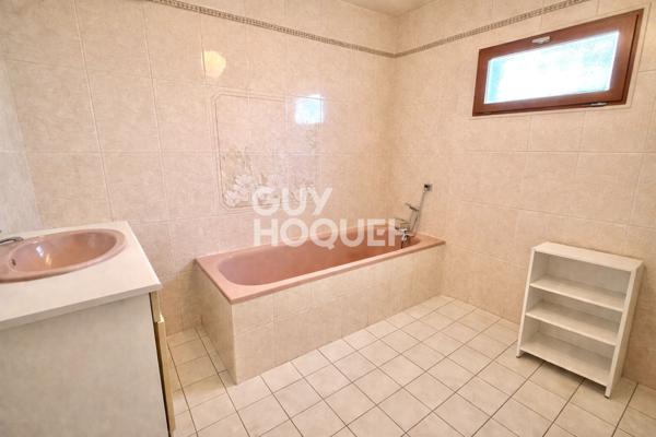 Maison au Coudray Montceaux