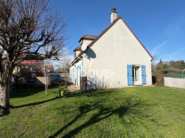 Maison au Coudray Montceaux