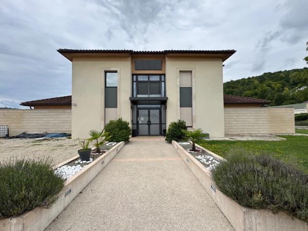 REMARQUABLE ENSEMBLE IMMOBILIER