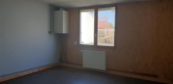 Bureaux 100m² – St jean de linieres