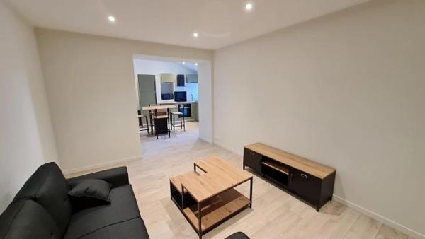 GES08070002-387 - Location Appartement TRELAZE