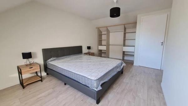 GES08070002-387 - Location Appartement TRELAZE