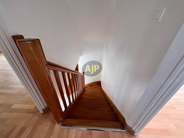 Maison à louer Noyal Pontivy : 4 pièces, 71m² avec 3 chambre(s) à 864€ - AJP Immobilier Pontivy