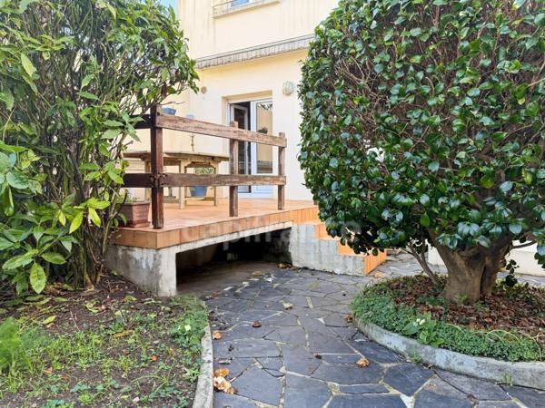 Brest Rive droite - Maison de caractère - 6 pièces avec jardin 700 m² et grand garage