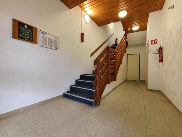 Bel appartement 2P/ T2 de 28 m2 avec grand balcon dans un chalet, au pied d'une piste