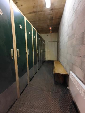 Bel appartement 2P/ T2 de 28 m2 avec grand balcon dans un chalet, au pied d'une piste