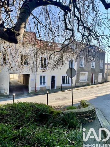 Immeuble à vendre 117 m² Groslay