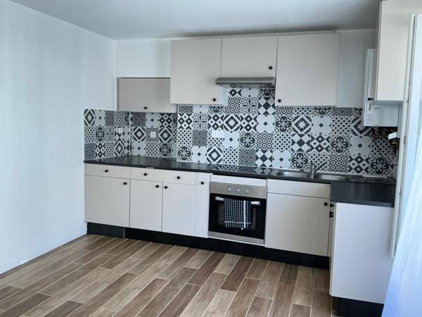 Maison,93 m2  , 5 pièces, 3 chambres