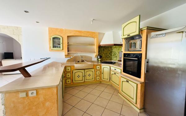 Maison à vendre    6 pièces •  Saint-Donat-sur-l'Herbasse