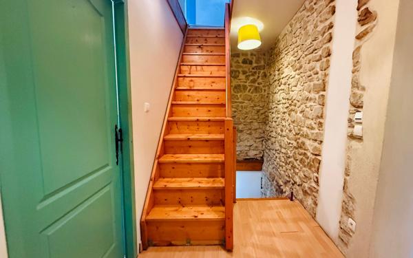 Maison à vendre    6 pièces •  Saint-Donat-sur-l'Herbasse