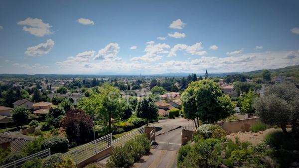 BEYNOST propriété de 223.7m2 habitable avec vue panoramique sur 1800m2 de terrain à vendre  (01)