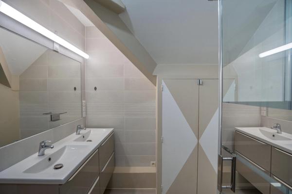 BEYNOST propriété de 223.7m2 habitable avec vue panoramique sur 1800m2 de terrain à vendre  (01)