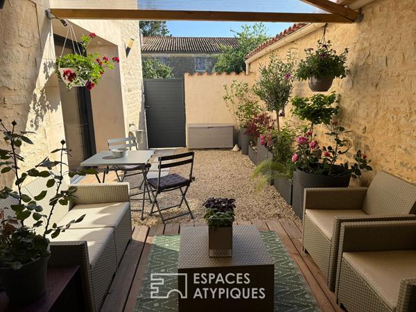Élégance de la pierre et du bois dans une bâtisse de caractère