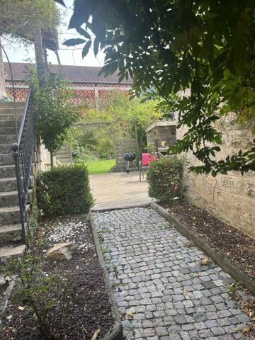 Maison individuelle à louer à Poncin dans l'Ain (01450), ref : LM1517-01032