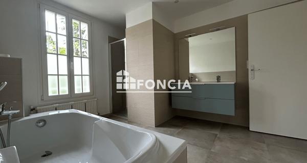 Location Maison 7 pièces 181.33 m² - Maisons-laffitte 78600