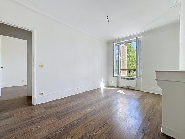 Appartement
         3 pièces
        - 51 m² 157 000 € *