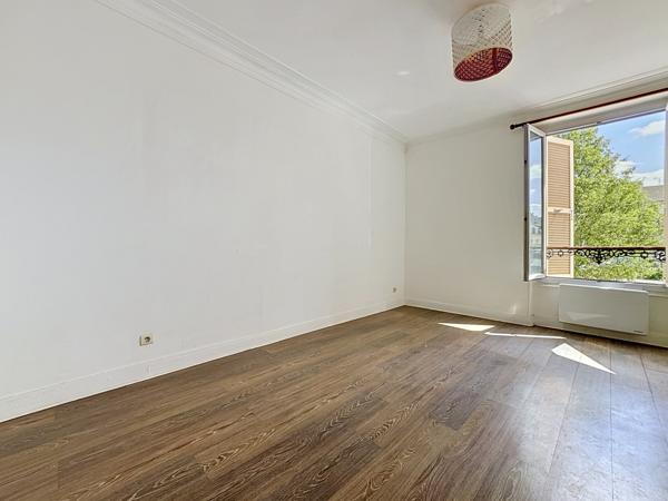 Appartement
         3 pièces
        - 51 m² 157 000 € *