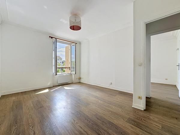 Appartement
         3 pièces
        - 51 m² 157 000 € *
