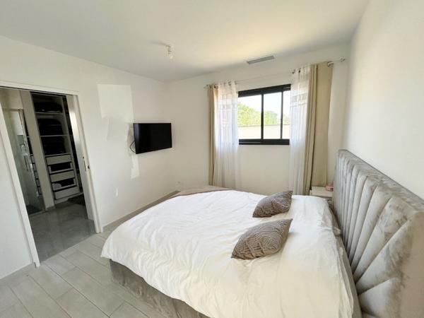 Maison 5 pièce(s) 1365m2 de 2021 avec garage et piscine