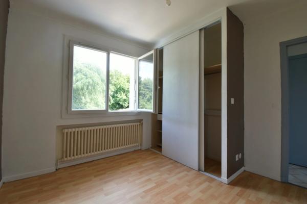Appartement à louer 4 pièces CASSENEUIL (47) avec jardin, balcon, belle vue dégagée