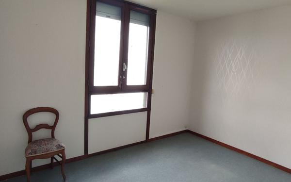 Appartement à vendre    4 pièces • 107,63 m2 Tarbes