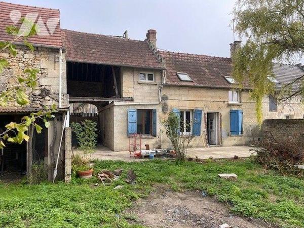 Maison à Vendre à Attichy (60350) 

Cette maison en pierres à rénover entièrement dispose d'u...