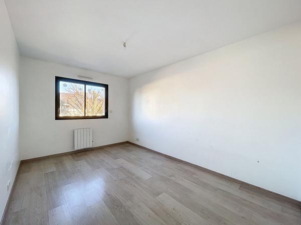 A VENDRE au Pont de cé à la limite d'Angers Maison 3 chambres avec garage et jardin !