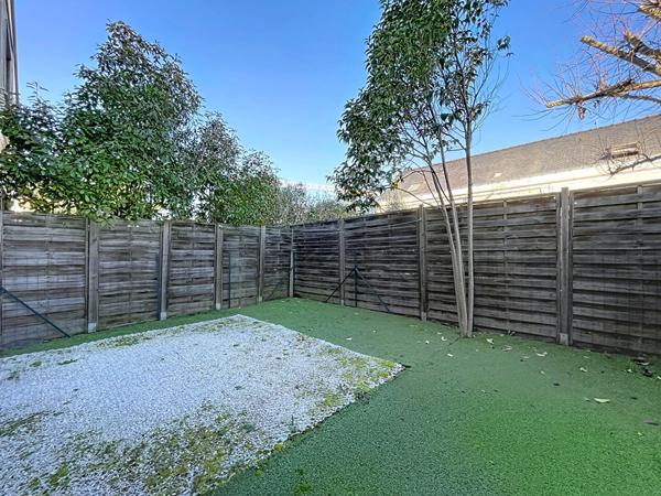 A VENDRE au Pont de cé à la limite d'Angers Maison 3 chambres avec garage et jardin !