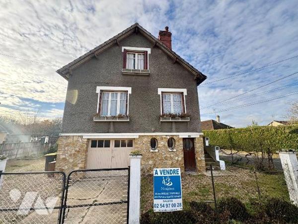 A SALBRIS (41), située dans un secteur recherché et proche de toutes les commodités, cette mais...