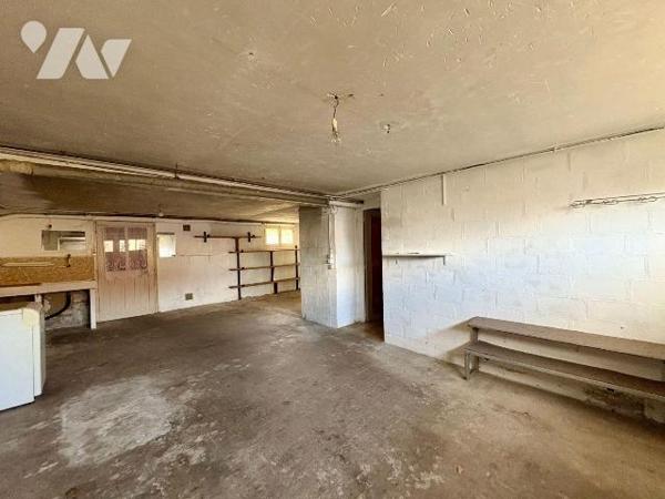 A SALBRIS (41), située dans un secteur recherché et proche de toutes les commodités, cette mais...