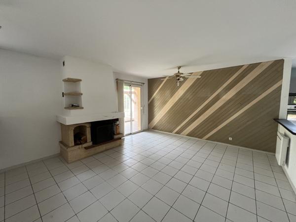 Maison à louer 1 250 € CC Léognan 4 p 107 m² DPE D