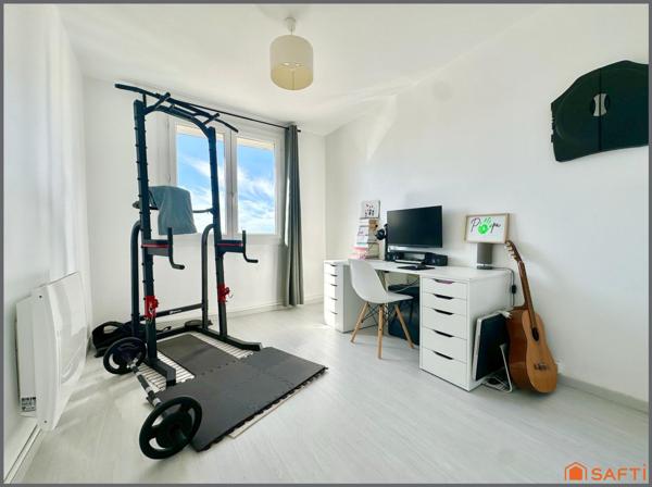 Appartement T4 au 3ème étage avec balcon et cave