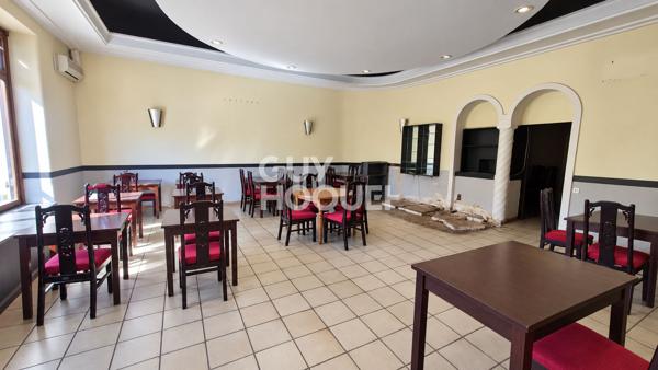 Murs commerciaux de 141 m² sur quai