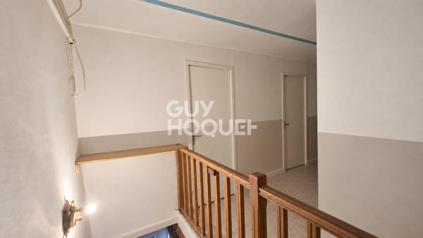 Murs commerciaux de 141 m² sur quai