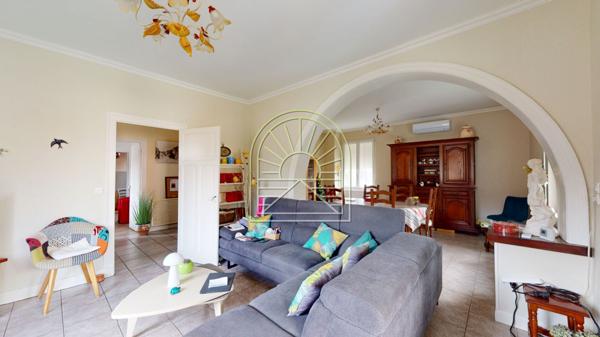 Maison 8 pièce(s) 3 chambre(s) 147 m²