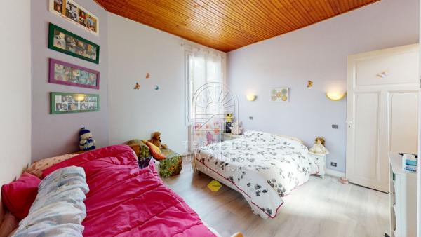 Maison 8 pièce(s) 3 chambre(s) 147 m²