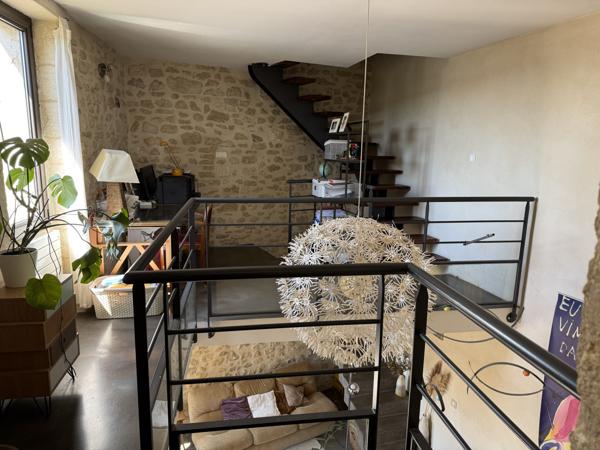 Pujaut (30131) Maison de village avec bassin