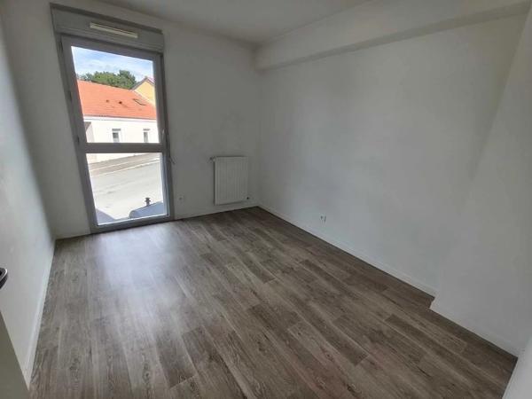 Vente                                                      Appartement
                        
                     3 pièces                      66 m2                     à Vertou
